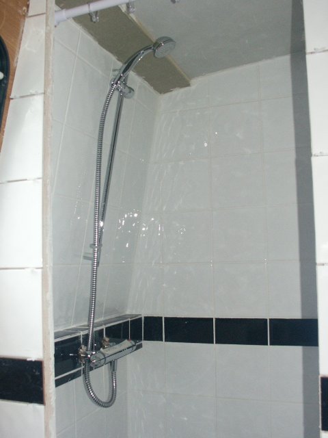 Complete shower